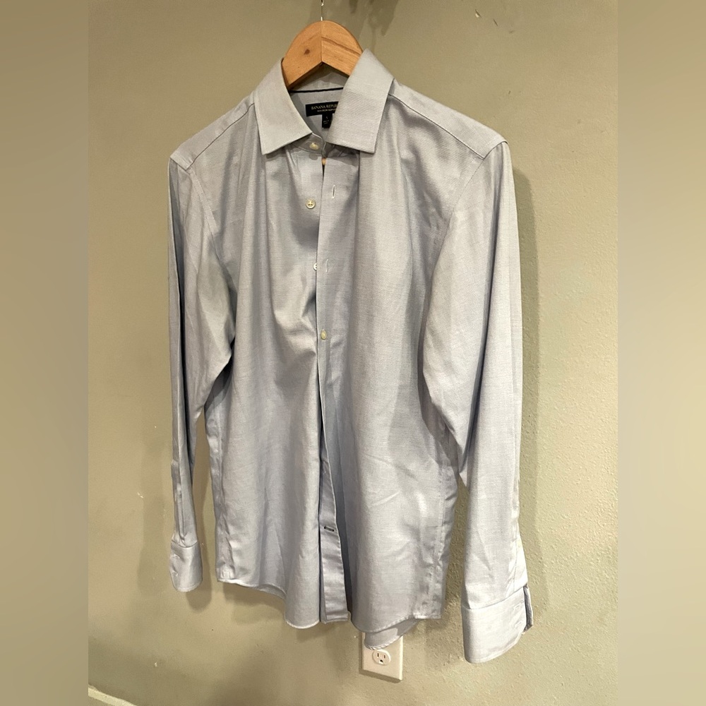 Small Blue Banana Republic Dress Shirt Button Down